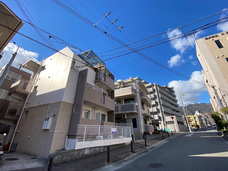 神戸市灘区稗原町のマンションの建物外観