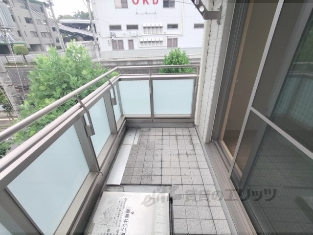 【奈良市佐保台西町のマンションのバルコニー】