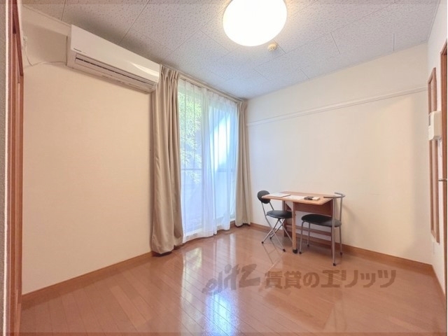 居室・リビング　洋室