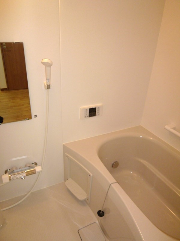 バス・シャワールーム　浴室