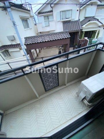 バルコニー　陽当たり良好なバルコニーです