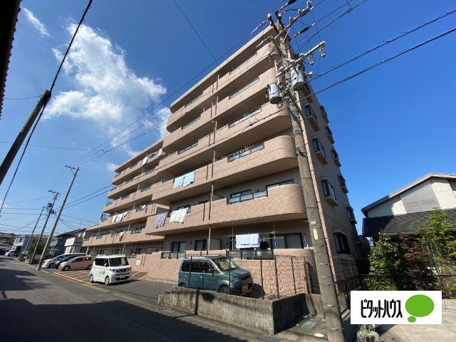 半田市仲田町のマンションの建物外観