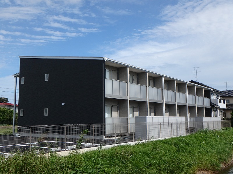 建物外観　４号線やICが近くアクセス良好！