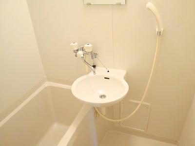バス・シャワールーム　バス・トイレ別です。