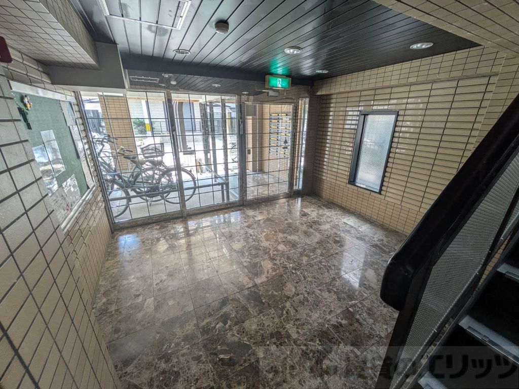 ロビー　エントランス