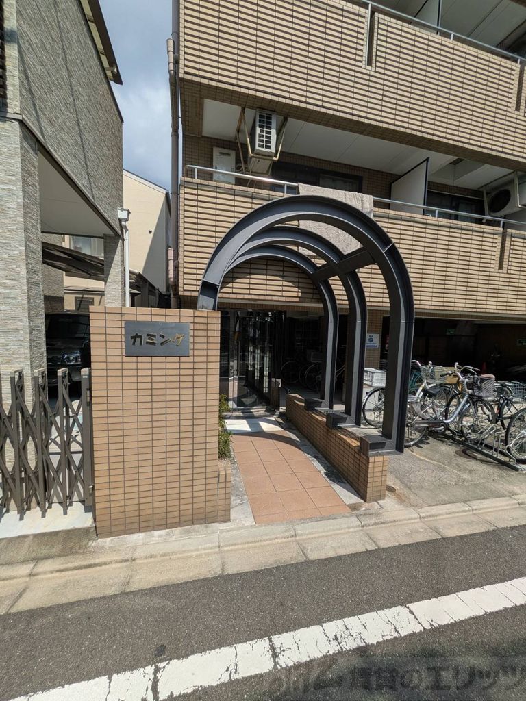 エントランス　エントランス