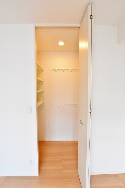 収納　★ウォークインクローゼット★