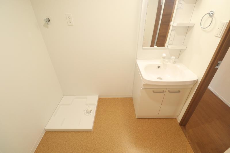 洗面設備　こちらもピカピカの洗面所