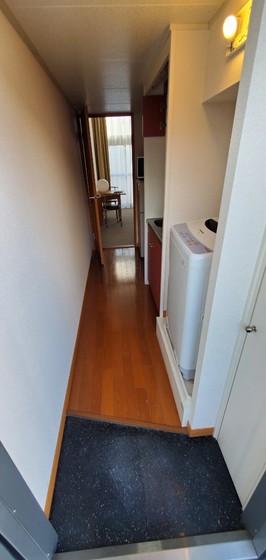 玄関　※別号室のお写真です