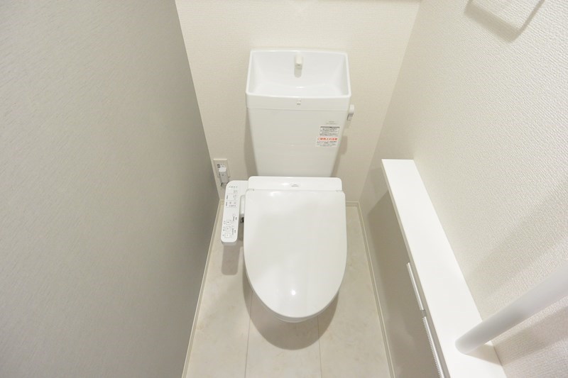 トイレ　トイレ