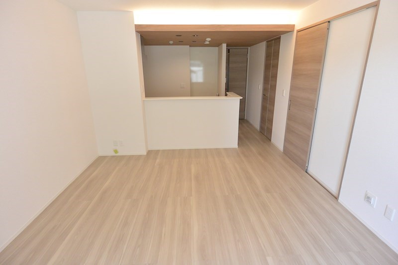 居室・リビング　フローリング仕上げ