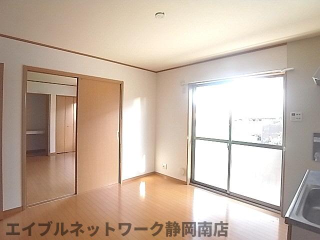 その他　ゆったりとしたリビングです