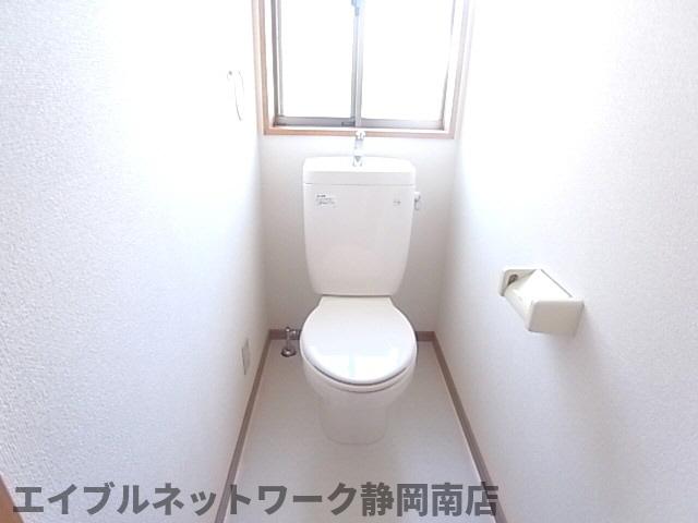 トイレ　清潔感のあるトイレです