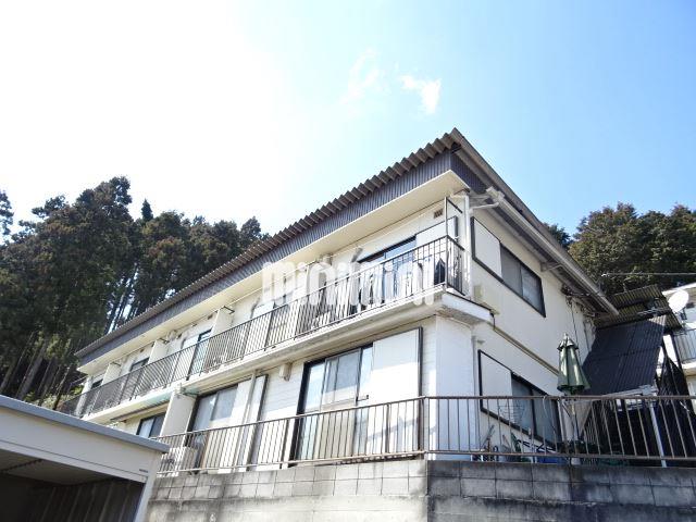 建物外観　丘の上にある静かな立地です♪