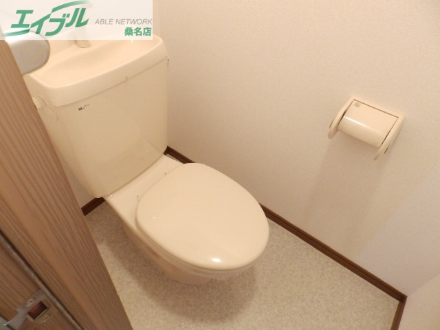 トイレ　同型参考写真