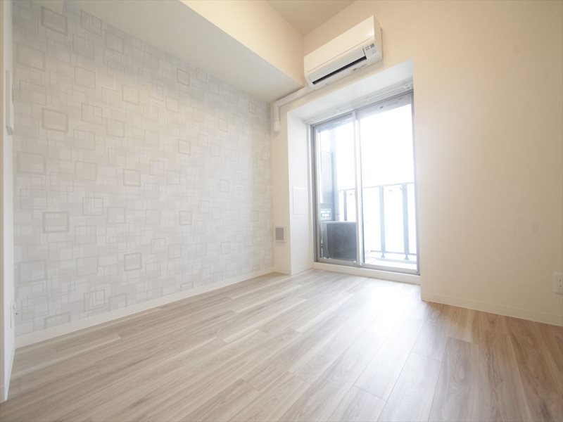 バルコニー　洋室6.8帖　クローゼット付（収納充実してます）