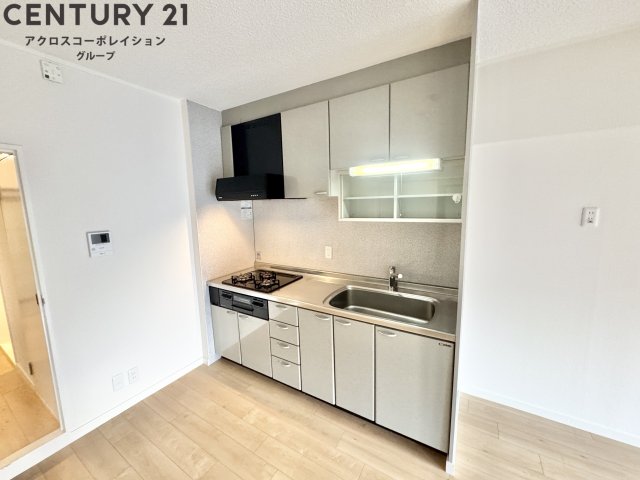 キッチン　3口ガスコンロ付きの使いやすいキッチン