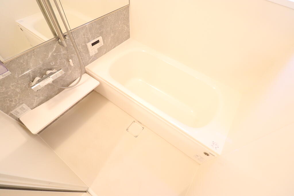 バス・シャワールーム　浴室です♪