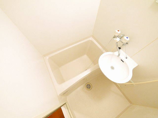 その他設備　コンパクトで使いやすいお風呂です