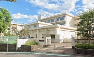 小学校　上矢部小学校（小学校）まで908m