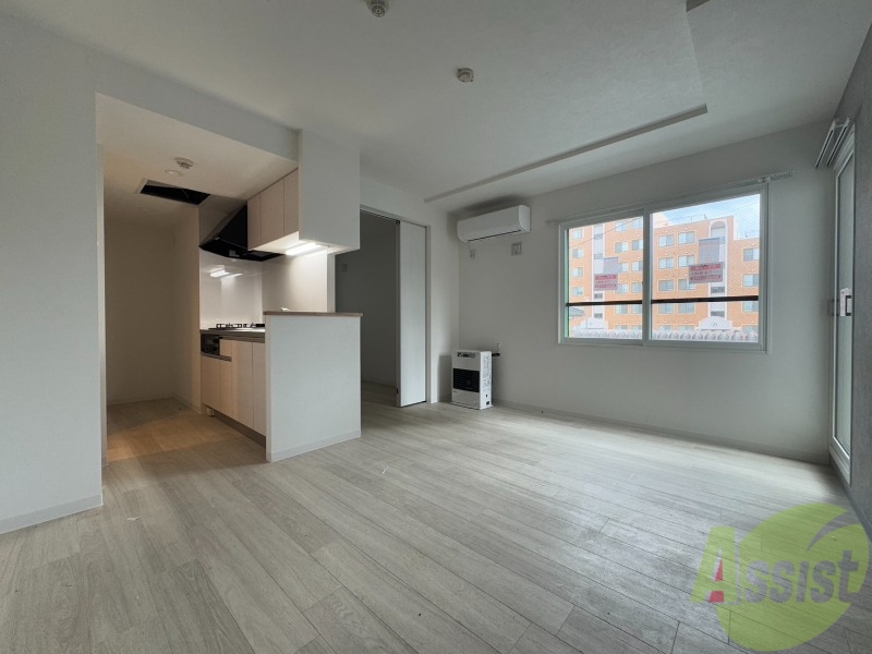 居室・リビング　広くてキレイなお部屋が広がっていて、充実した生活が送れそう。