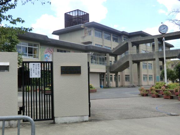 中学校　京都市立西陵中学校（中学校）まで1315m