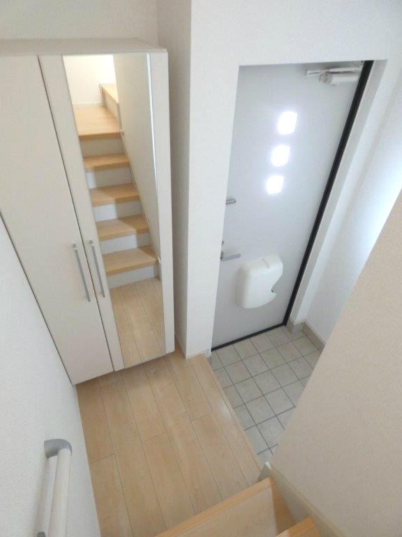 玄関　図面と現状に相違がある場合には現状を優先