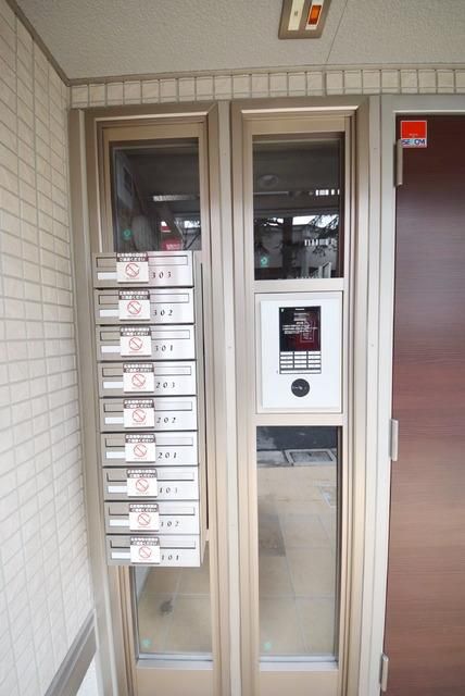 ロビー　オートロック完備です