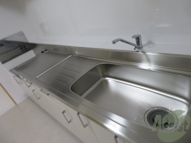 キッチン　キッチンはこちら広くて使いやすそうですね