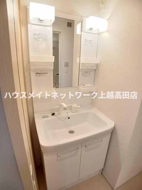 洗面設備　洗髪洗面化粧台