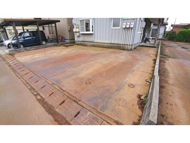 駐車場　駐車場