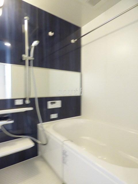 バス・シャワールーム　浴室乾燥機付きのお風呂♪