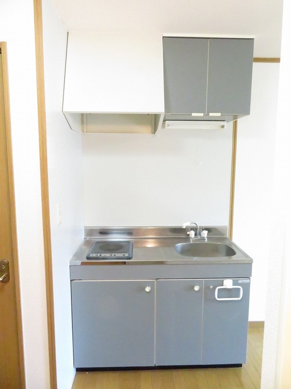 キッチン　☆電気コンロ付き☆