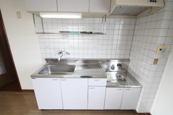 キッチン　※別部屋の写真です