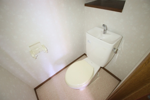 トイレ　※同建物内別室の参考写真です、内装が異なる場合がございます