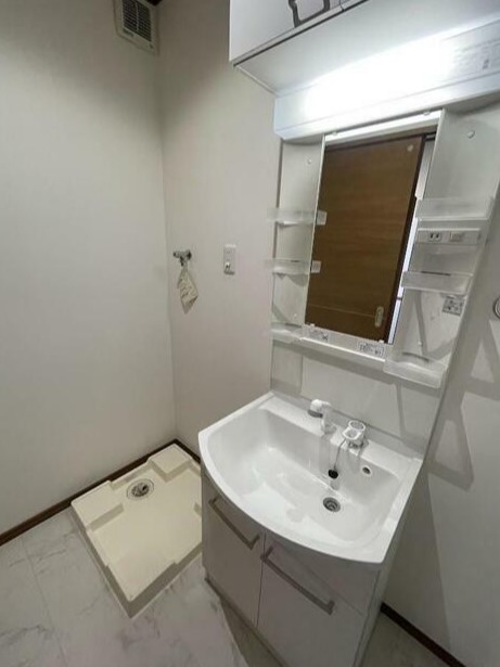 洗面設備　洗髪洗面化粧台