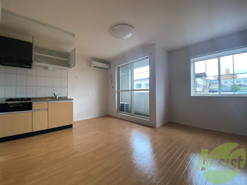 居室・リビング　１０．４帖のリビングです。広々としていますね。