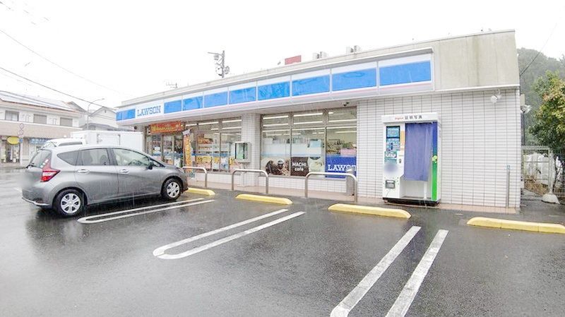 コンビニ　ローソン（コンビニ）まで320m