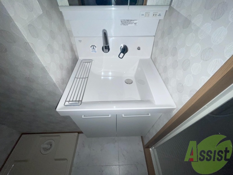 洗面設備　洗面台は独立しています。朝の身支度はこちらでどうぞ～