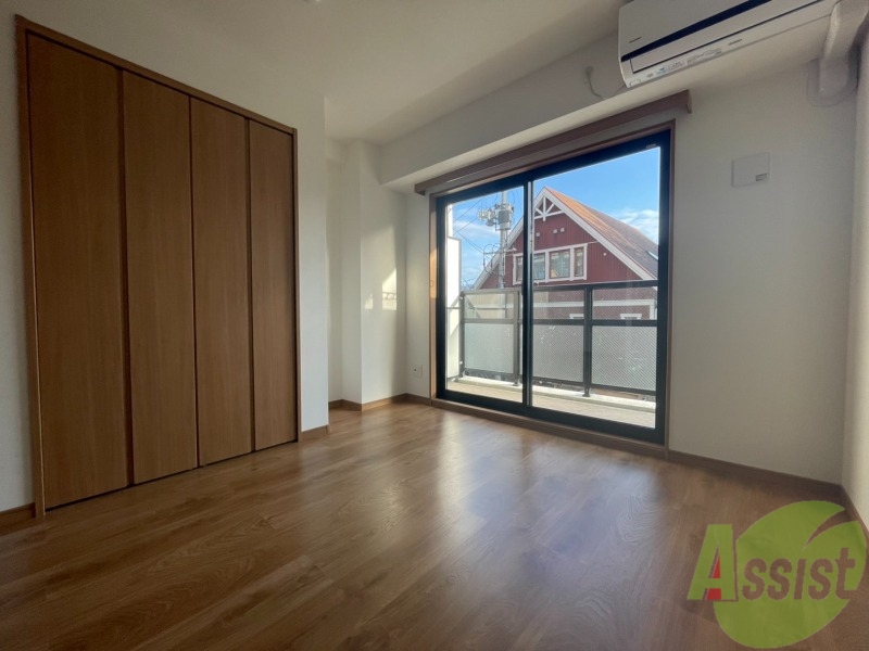 居室・リビング　１１．４帖のリビングになります。伸び伸び出来そうですね。