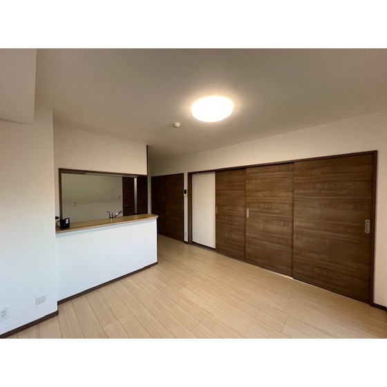 居室・リビング　同タイプ別物件の写真です。実際とは異なります。