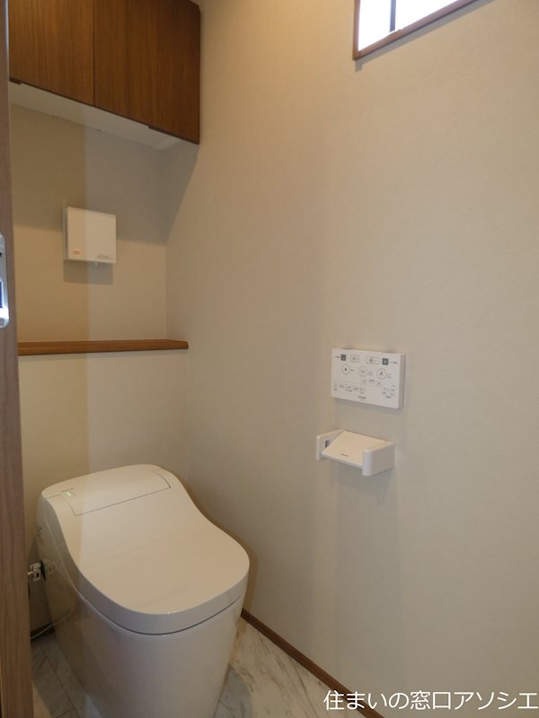 トイレ　ウォシュレット便座