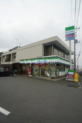コンビニ　ファミリーマート川越インター店（コンビニ）まで393m