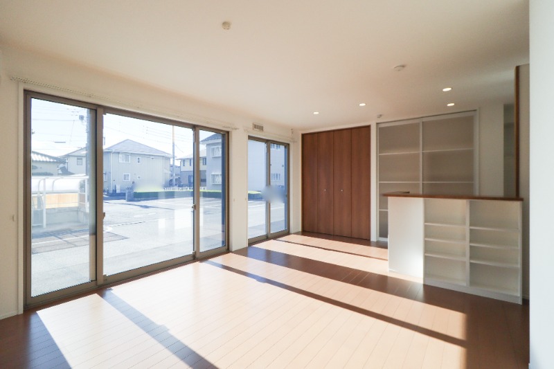 居室・リビング　図面と現状に相違がある場合には現状を優先