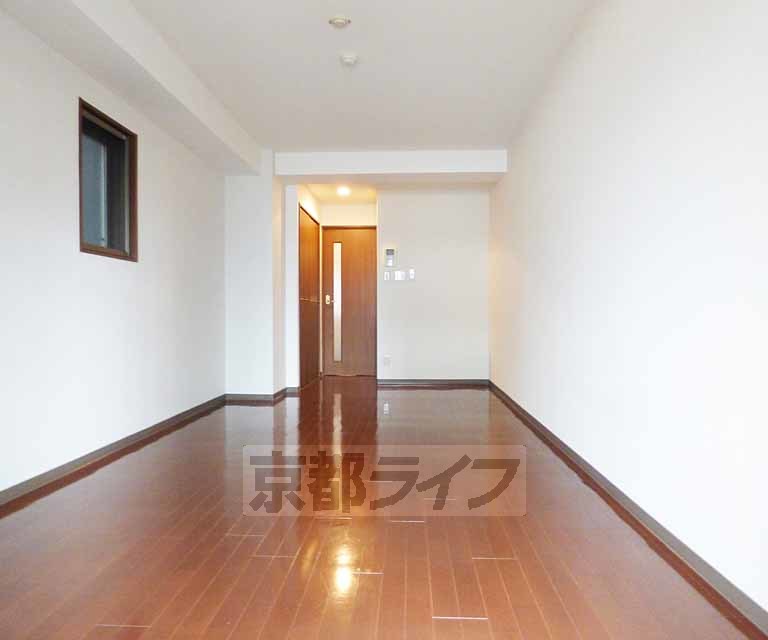 居室・リビング　広々としたお部屋です。