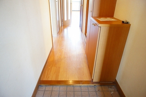 玄関　※別号室の部屋