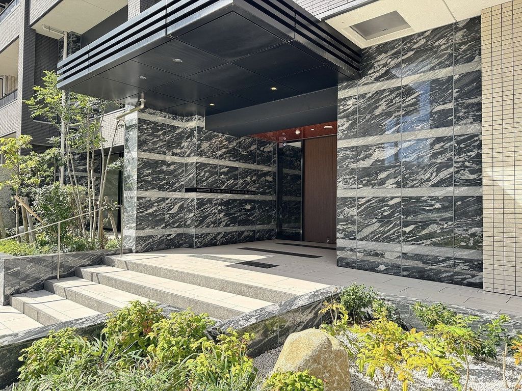 エントランス　エントランス