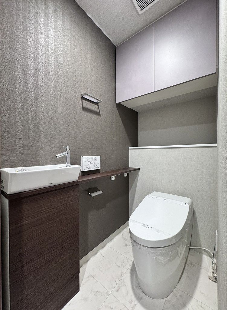 トイレ　トイレ（温水洗浄便座・手洗・収納付）