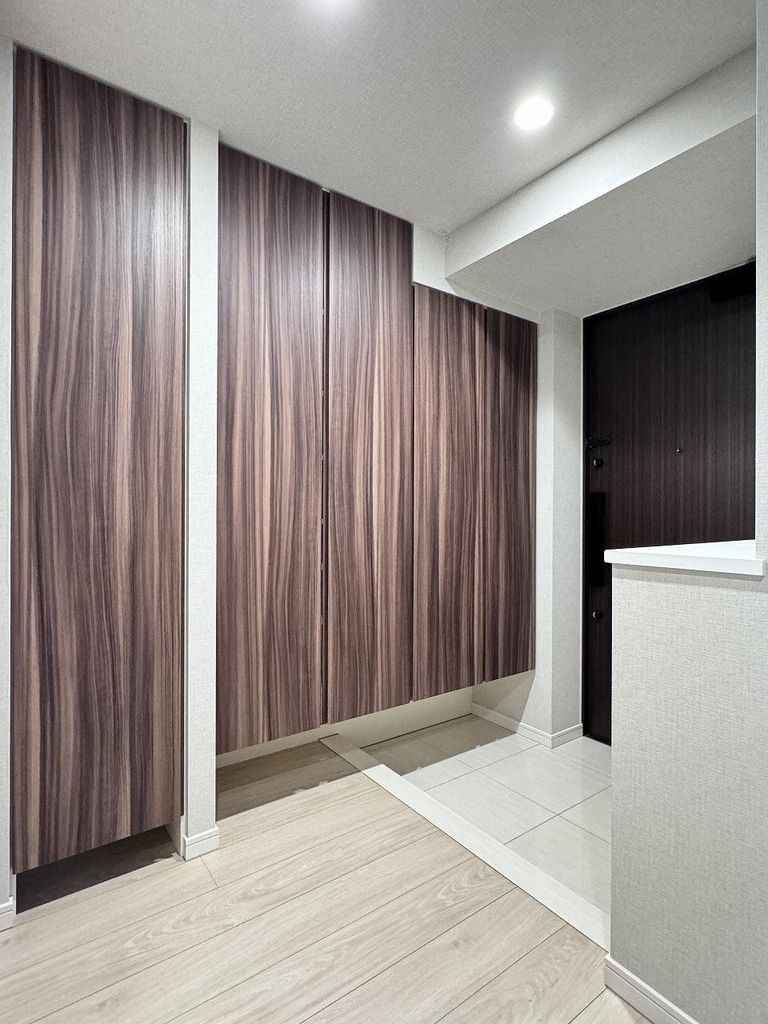 玄関　玄関（シューズBOX・収納付）