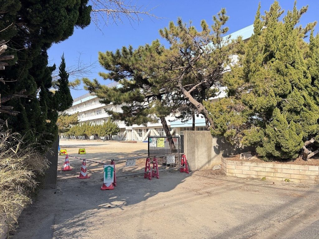 小学校　船橋市立湊町小学校（小学校）まで500m